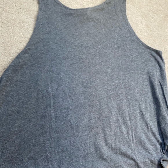 Love pink crop top size small - Picture 2 of 3